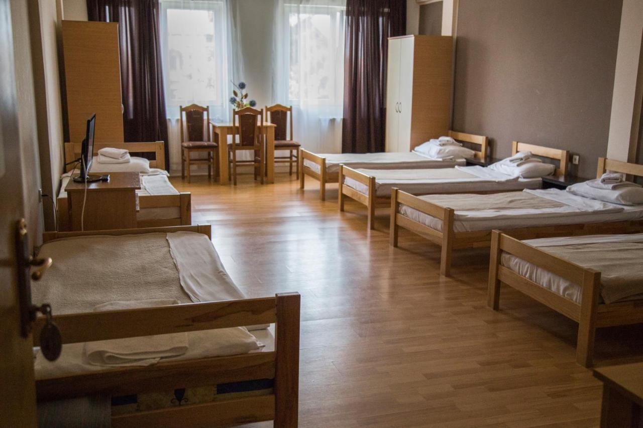 Hostel Milkaza Novi Sad Exterior photo